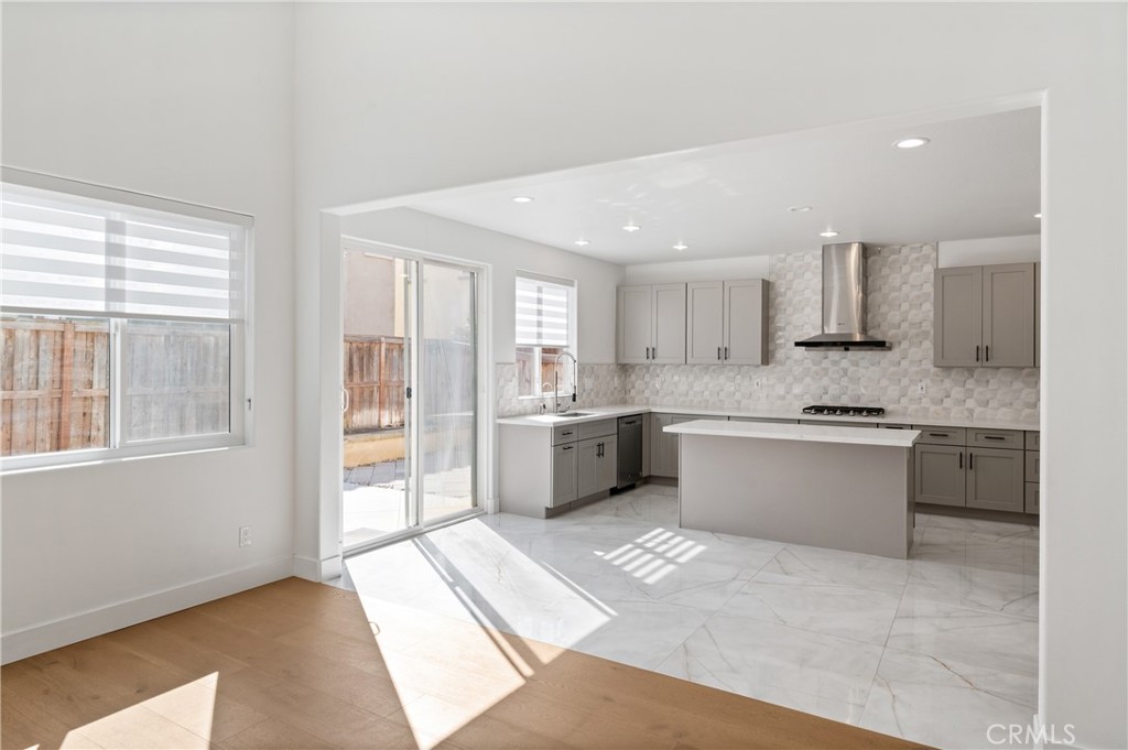 MLS #OC25253997 image #26