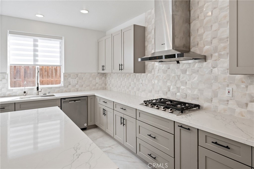 MLS #OC25253997 image #3