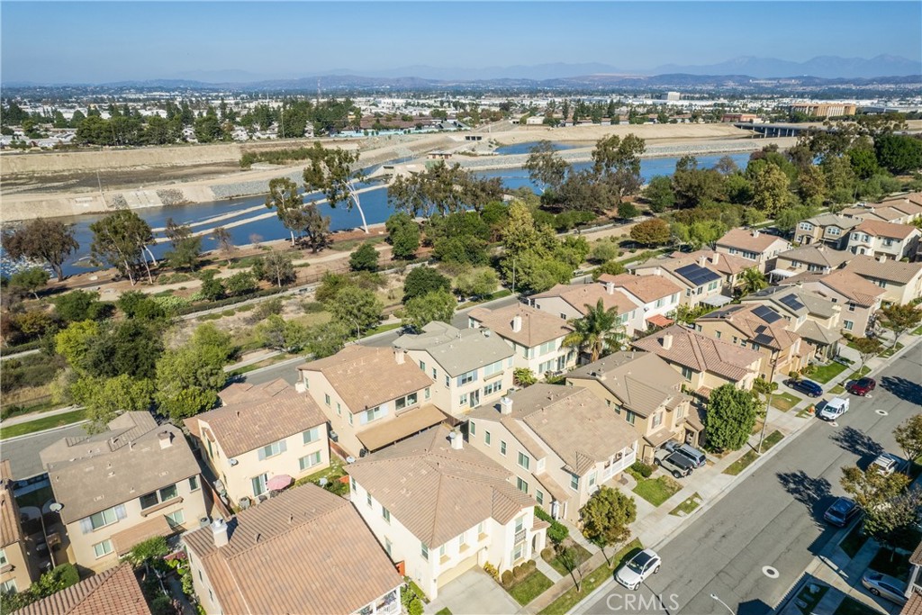 MLS #OC25253997 image #31