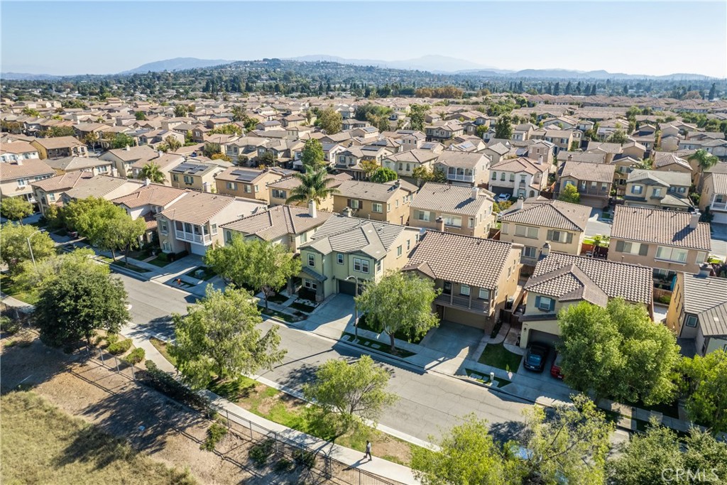 MLS #OC25253997 image #35