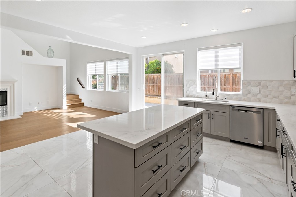 MLS #OC25253997 image #4