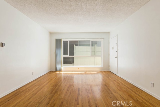 MLS #OC25254010 image #11