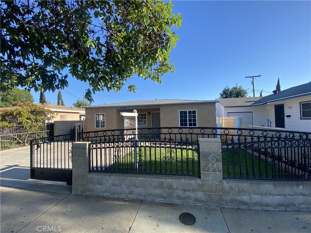 MLS #OC25254015 image #0