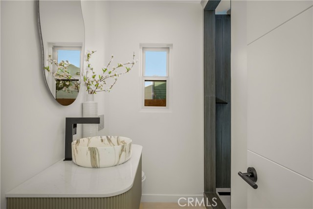 MLS #OC25254016 image #16