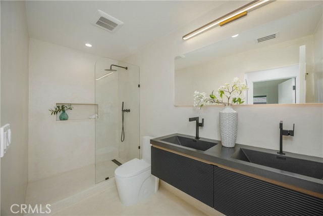 MLS #OC25254016 image #25