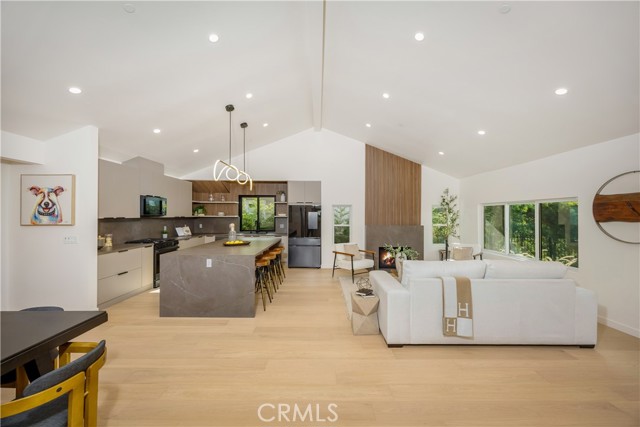 MLS #OC25254016 image #4