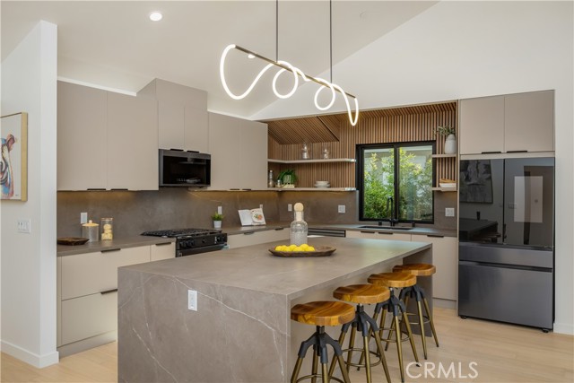 MLS #OC25254016 image #5