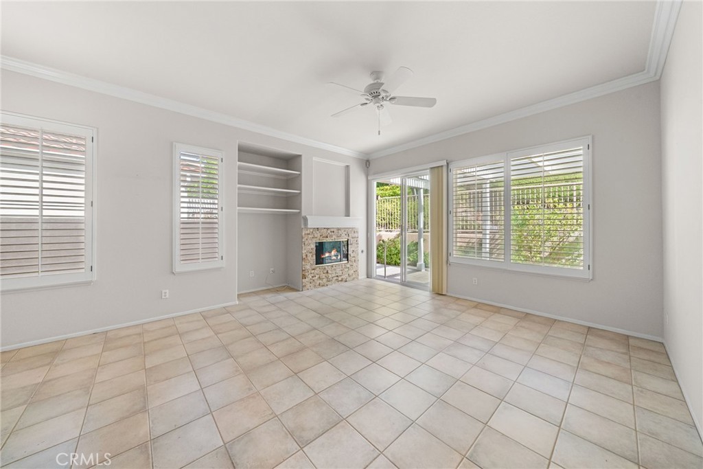 MLS #OC25254021 image #11