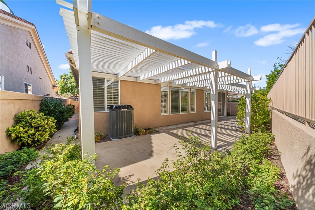 MLS #OC25254021 image #22