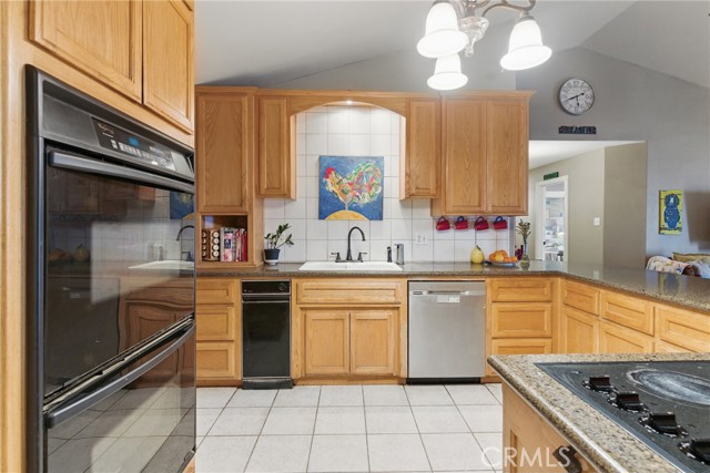 MLS #OC25254118 image #16