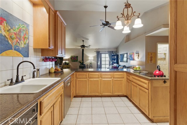 MLS #OC25254118 image #17