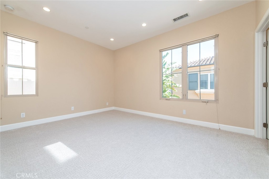 MLS #OC25254186 image #19