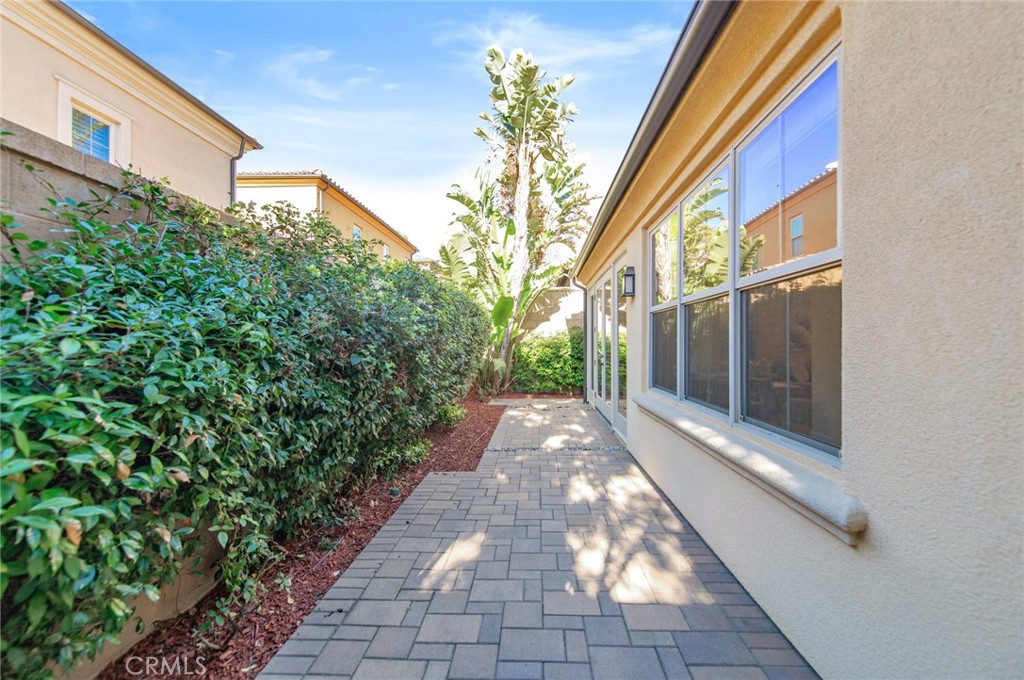 MLS #OC25254186 image #30