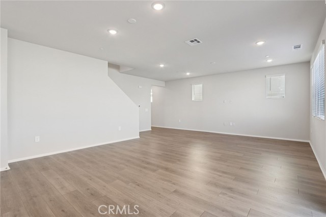 MLS #OC25254196 image #4