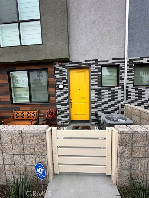 MLS #OC25254202 image #2