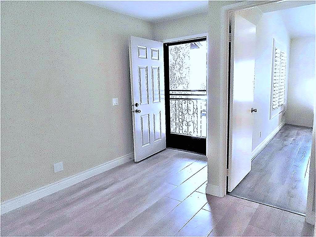 MLS #OC25254212 image #10