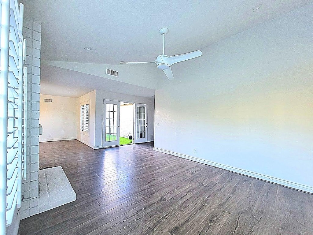 MLS #OC25254212 image #16