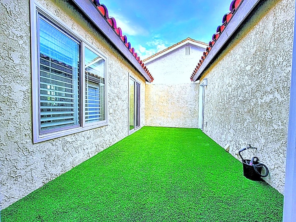 MLS #OC25254212 image #19