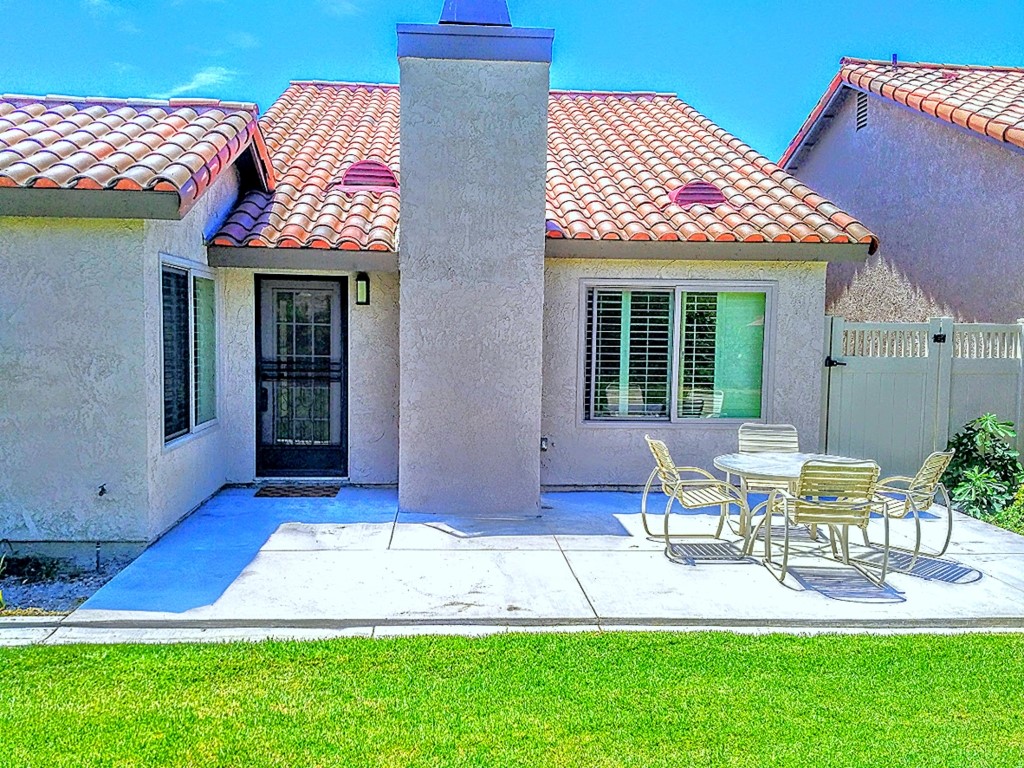 MLS #OC25254212 image #2