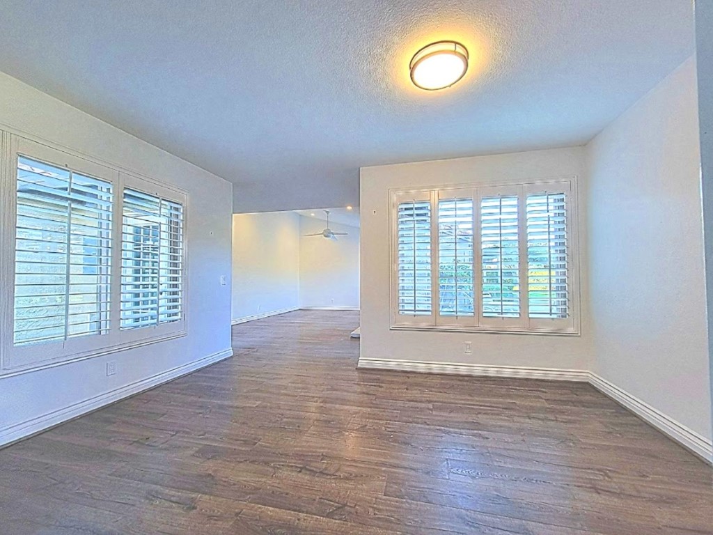 MLS #OC25254212 image #22