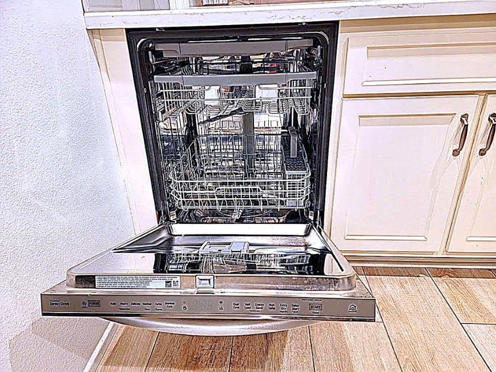 MLS #OC25254212 image #32