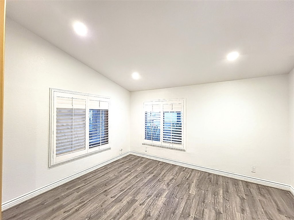 MLS #OC25254212 image #36