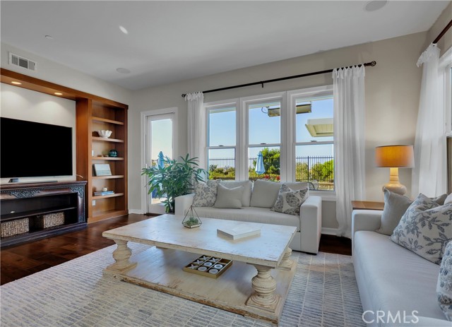 MLS #OC25254272 image #13