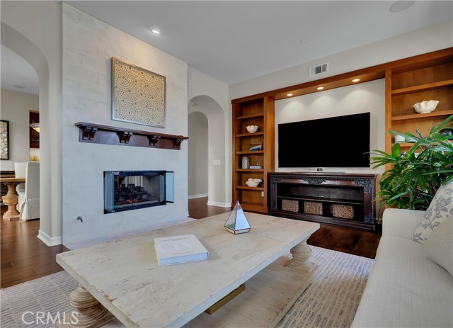 MLS #OC25254272 image #15