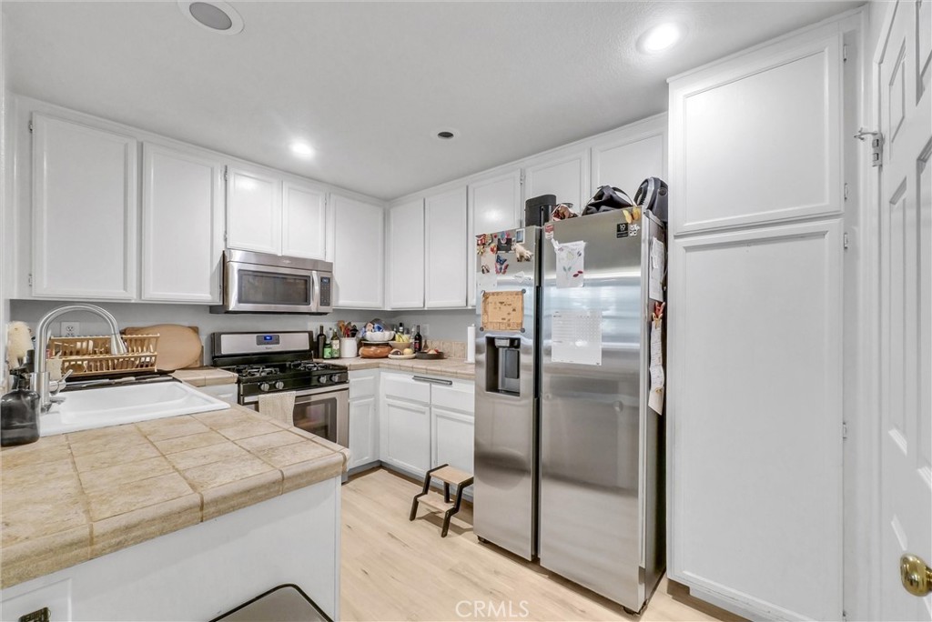 MLS #OC25254293 image #5