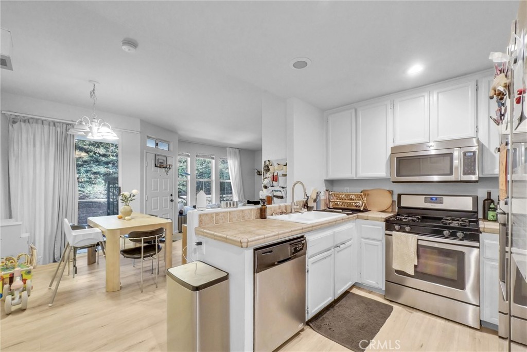 MLS #OC25254293 image #6