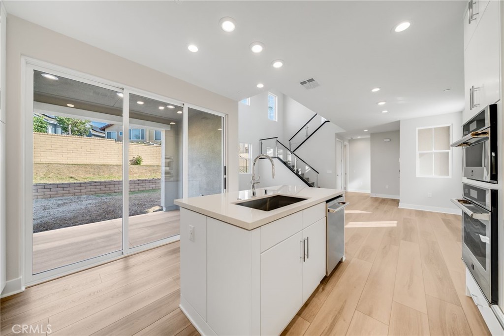 MLS #OC25254319 image #10