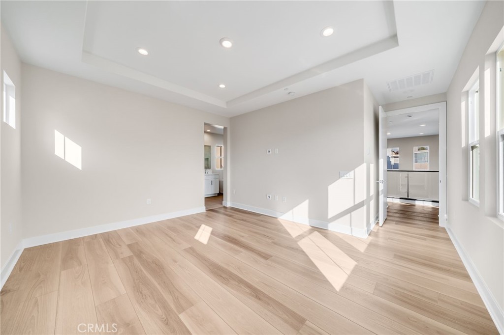 MLS #OC25254319 image #17