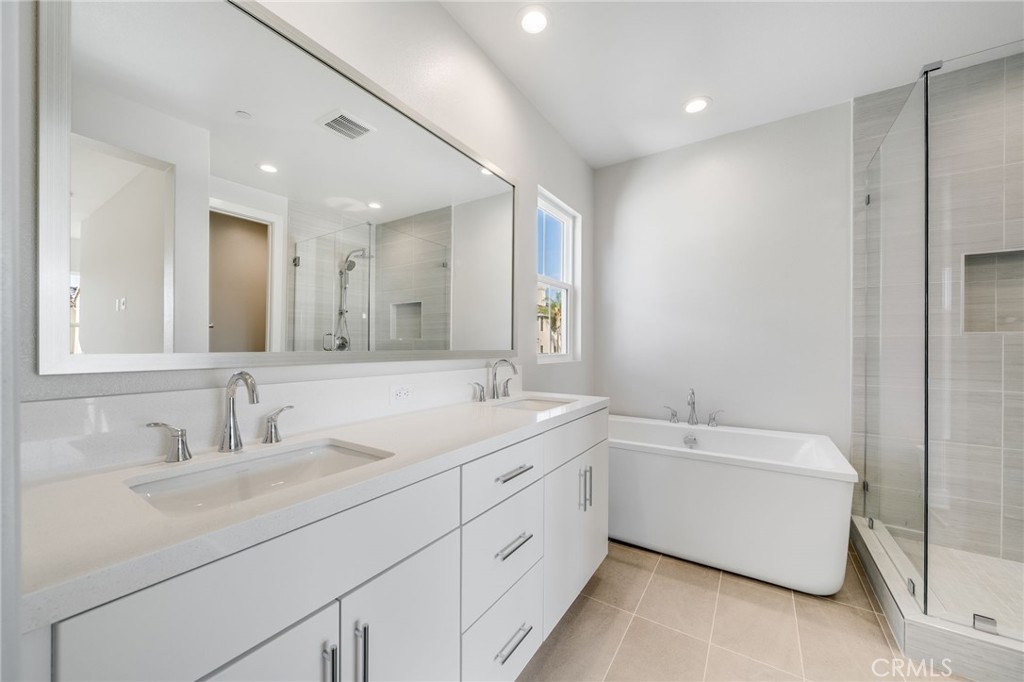 MLS #OC25254319 image #21