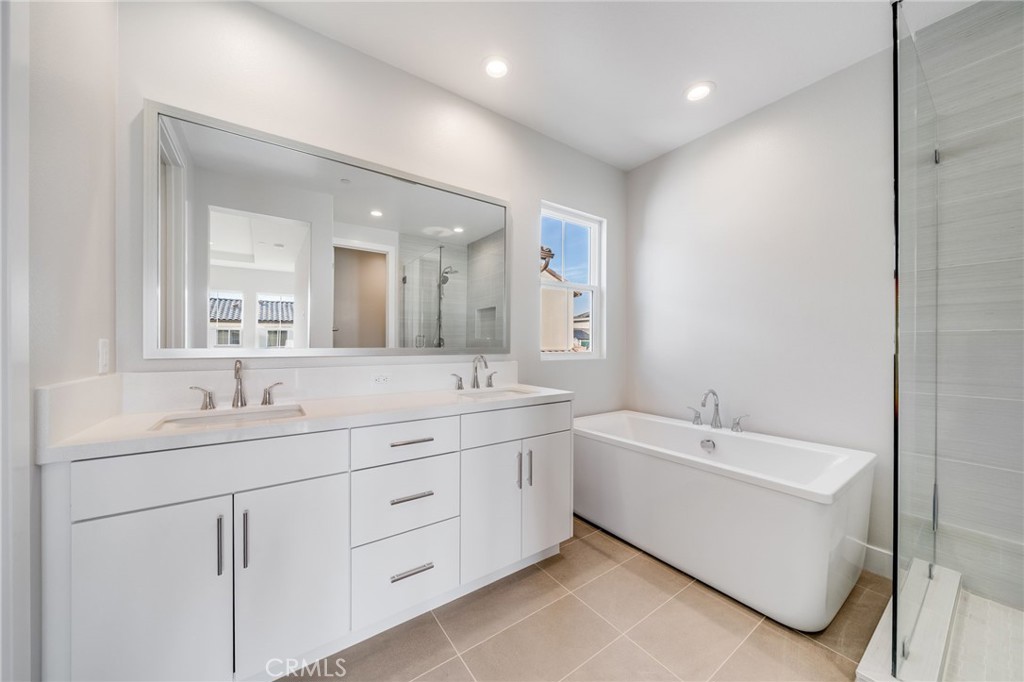 MLS #OC25254319 image #22