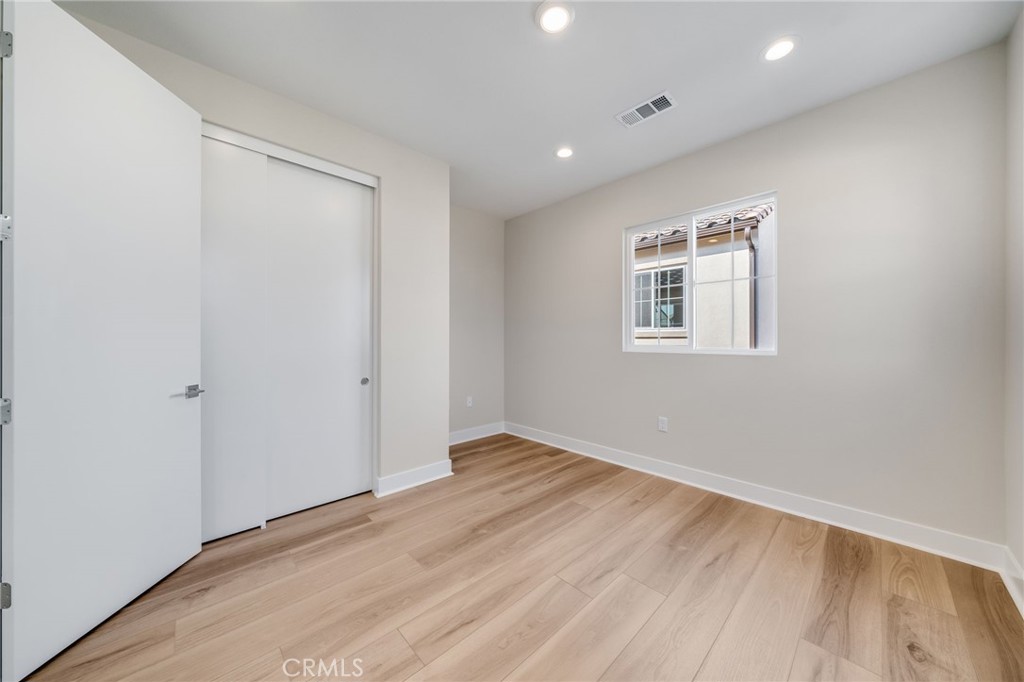 MLS #OC25254319 image #27