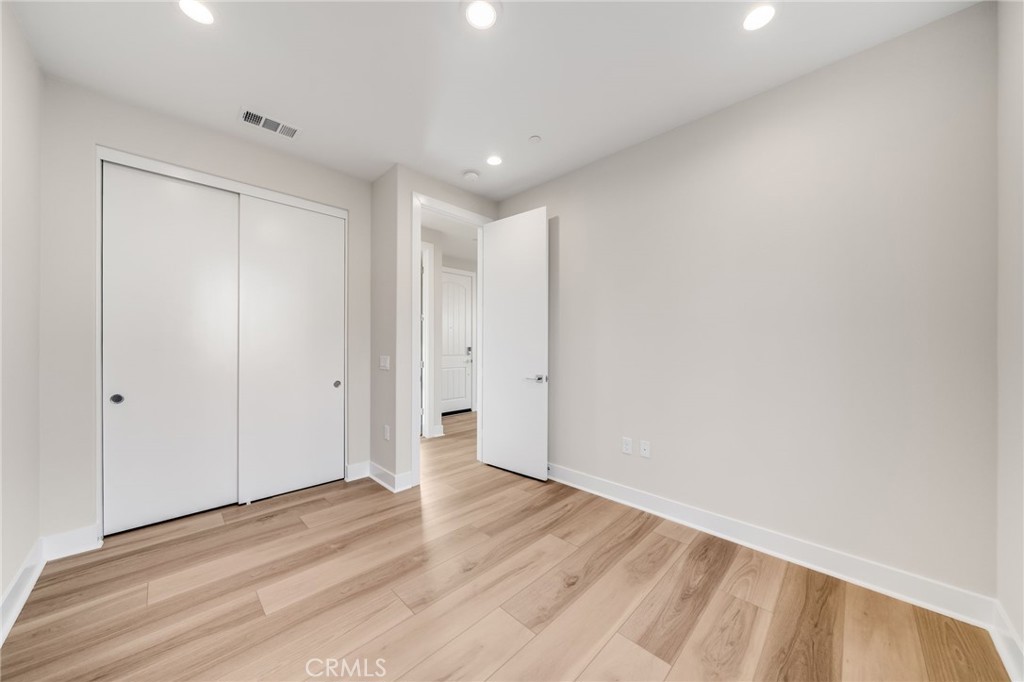 MLS #OC25254319 image #34