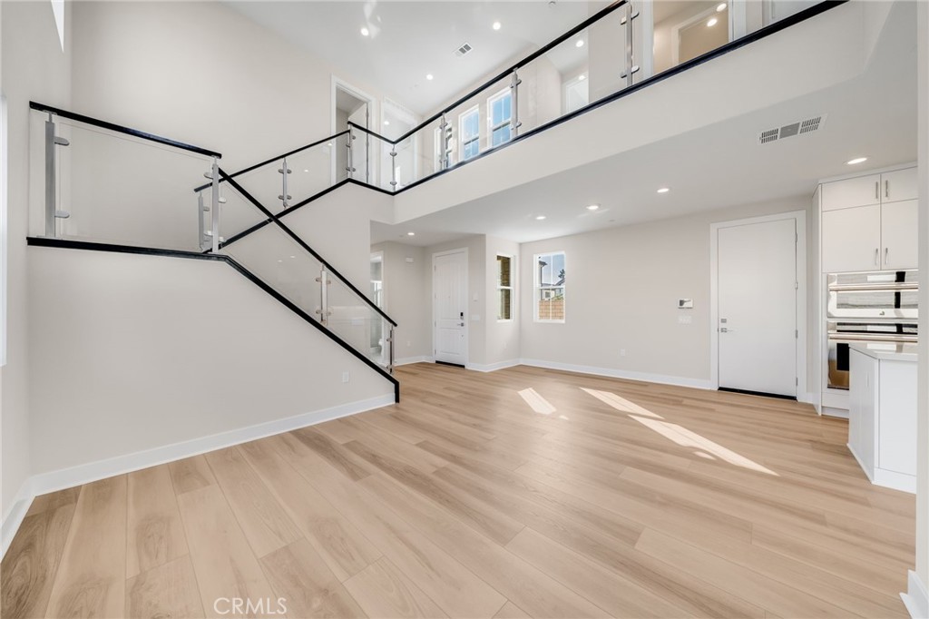 MLS #OC25254319 image #6