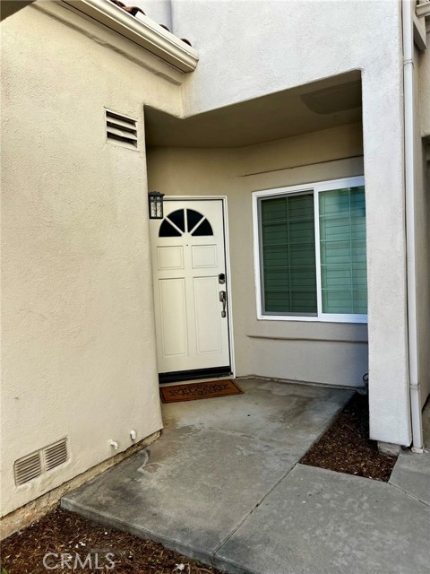 MLS #OC25254346 image #1