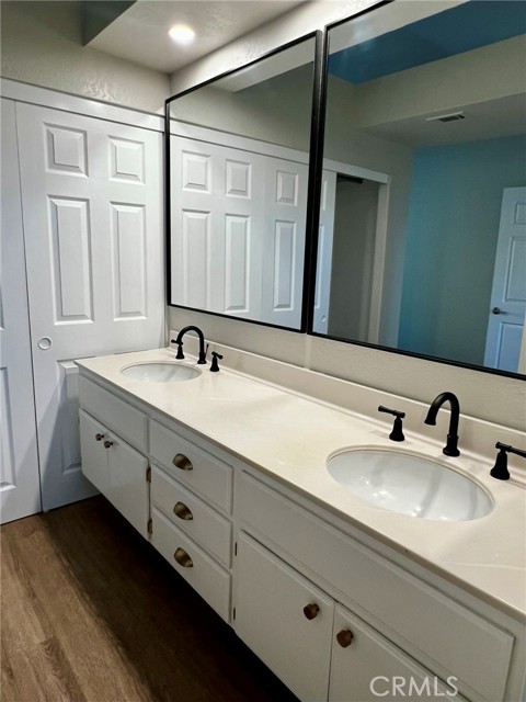 MLS #OC25254346 image #14