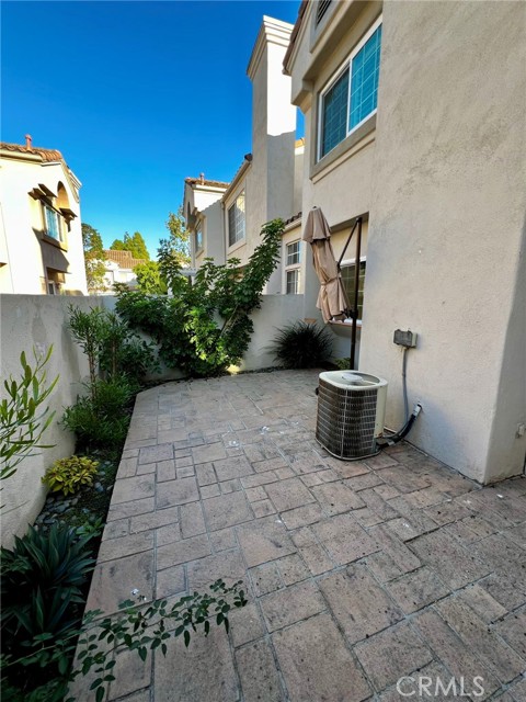 MLS #OC25254346 image #23