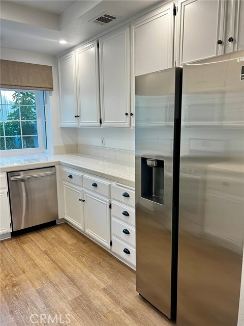 MLS #OC25254346 image #6