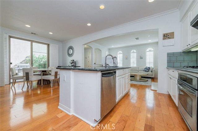 MLS #OC25254348 image #11