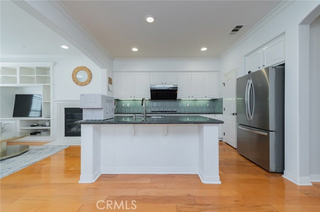 MLS #OC25254348 image #9