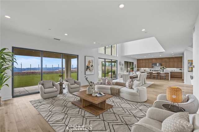 MLS #OC25254359 image #11