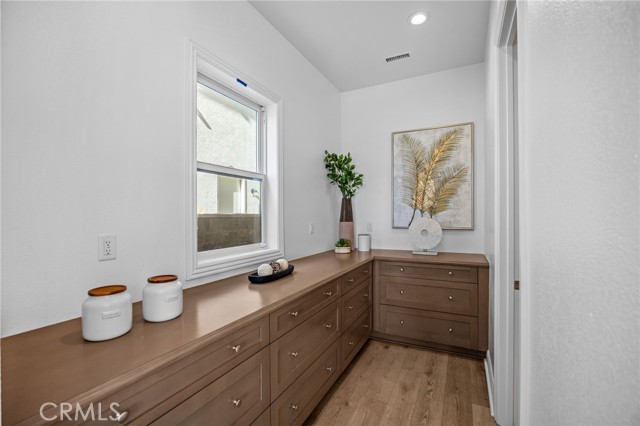 MLS #OC25254359 image #25