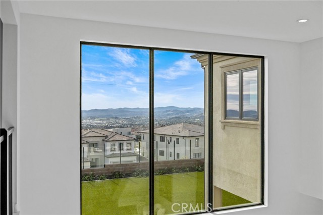 MLS #OC25254359 image #32