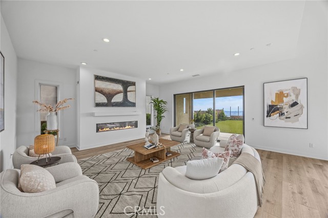 MLS #OC25254359 image #8