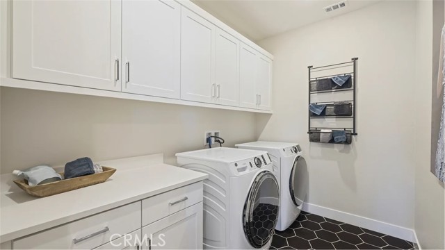 MLS #OC25254383 image #27