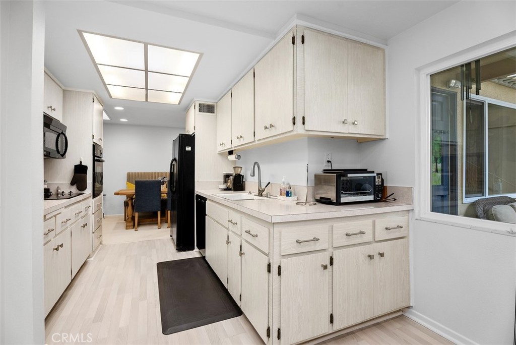 MLS #OC25254445 image #14