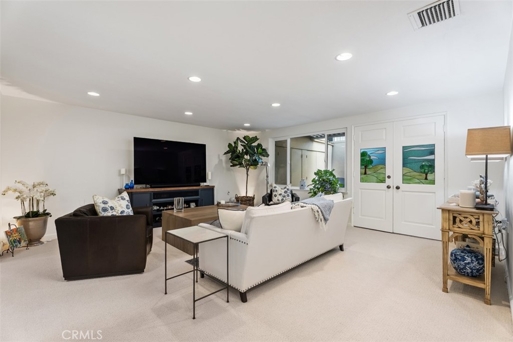 MLS #OC25254445 image #8